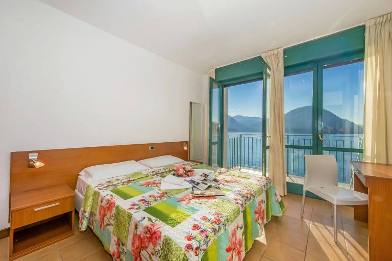 Family-oriented holiday apartment with patio | Water view | Beach nearby | Pet-friendly — photo 5