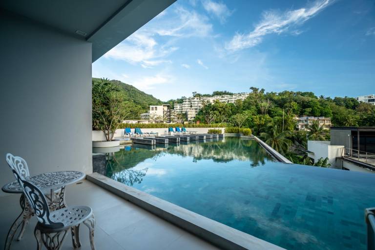 Ark 110 Studio in Karon with direct pool access