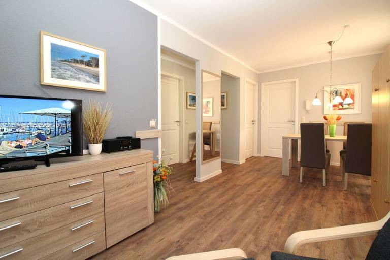 Ostseeblick-Fewo Rügen 12:strandnahe 2-Zimmer-Fewo mit großem seeseitigem Balkon — photo 3