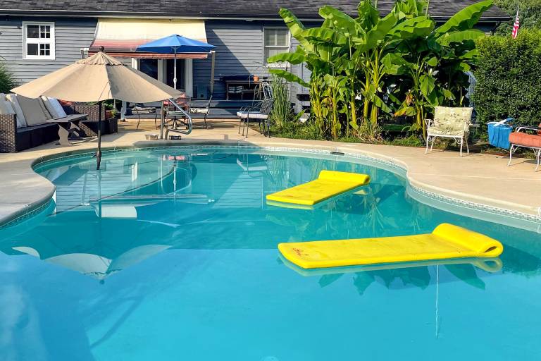Family Home w/ Private Pool & Hot Tub in Lewes — photo 3