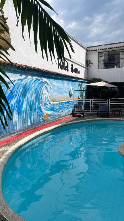 Bungalow with pool | Pet-friendly — photo 3
