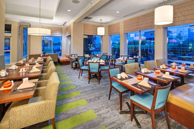 Hilton Garden Inn Toronto/Oakville — photo 3