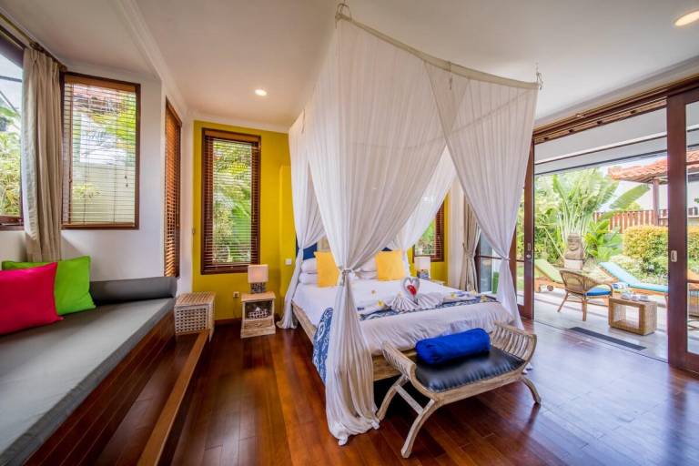Villa with pool, barbeque & yard | Suitable for remote work | Pet-friendly — photo 2