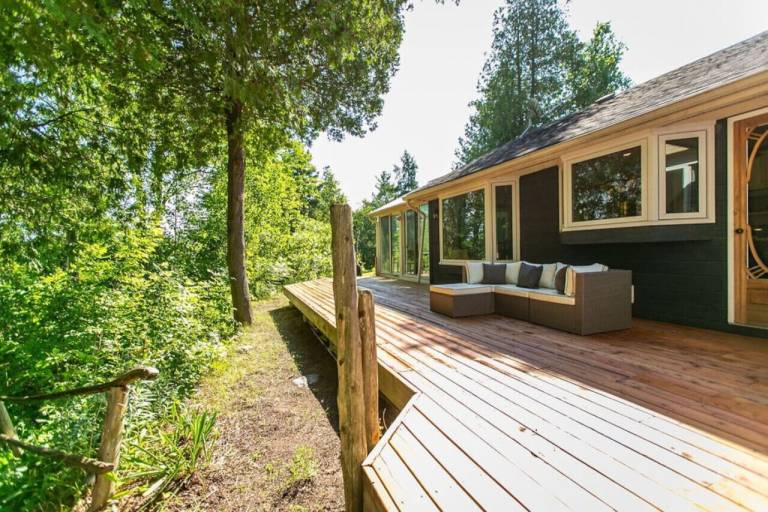 House Mono