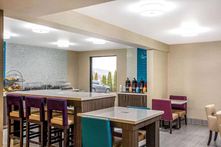 La Quinta Inn by Wyndham Radford — photo 3