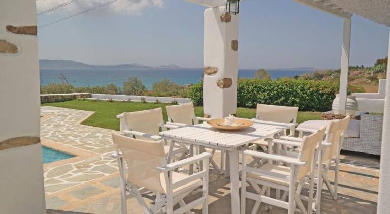 Fully equipped villa with yard, patio & BBQ | Pets allowed — photo 3
