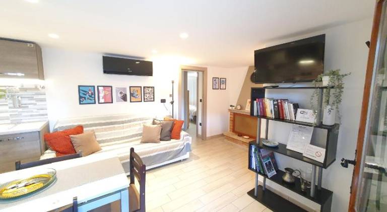 Apartment with 2 rooms for 5 persons — photo 2