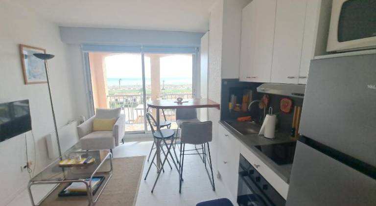 Holiday apartment with pool — photo 4