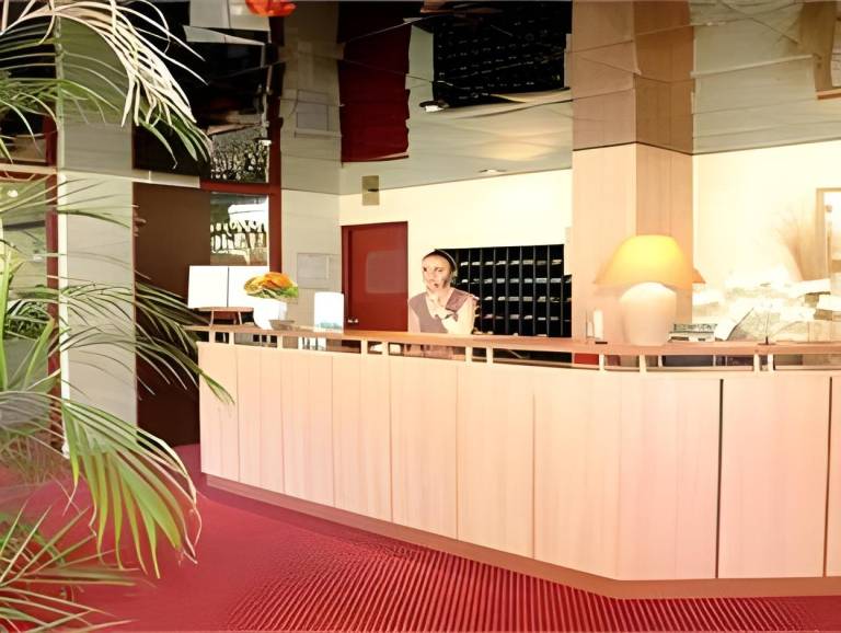 Brit Hotel Bordeaux Aeroport - Le Soretel — photo 4