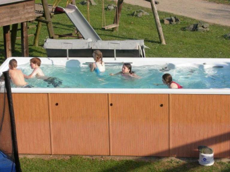 Holiday apartment with pool, jacuzzi & BBQ — photo 3