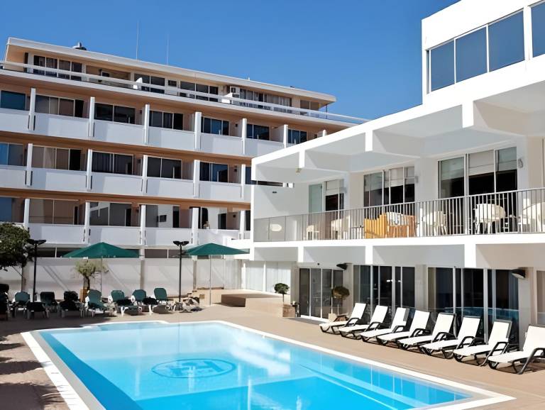 Hotel Londres Estoril / Cascais in Cascais