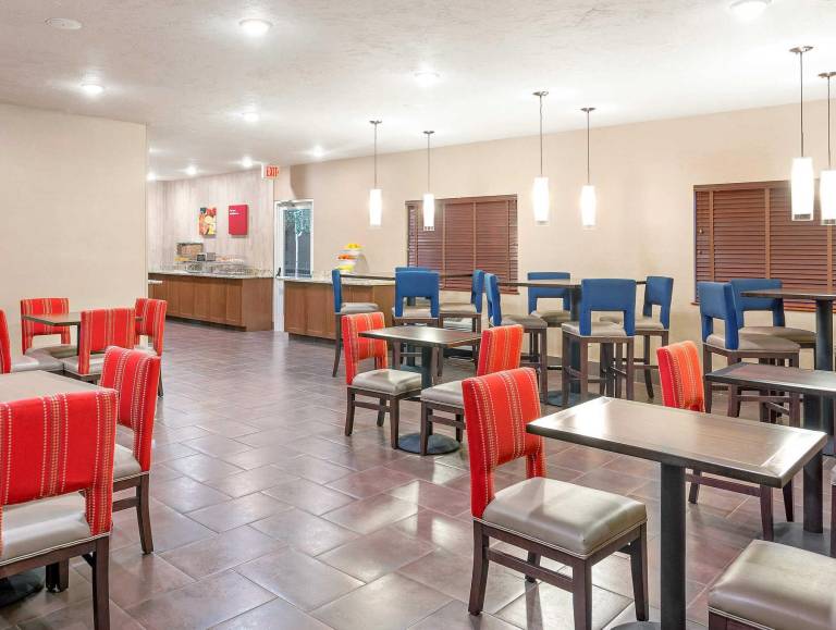 Comfort Suites Yakima — photo 5