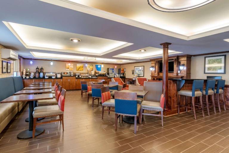 Comfort Inn & Suites South Hill I-85 — photo 2