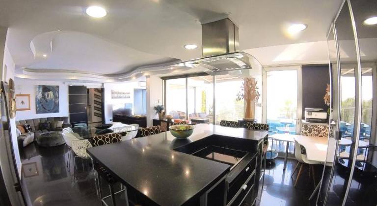 The View Beach Penthouse — photo 4