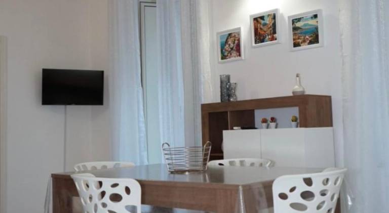 Rental apartment with barbeque & terrace | Next to Naples Cathedral in Naples