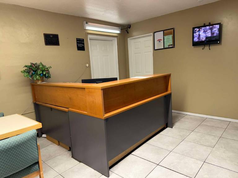 Americas Best Value Inn Wendover — photo 4