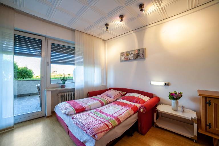 Apartment with pool, yard & terrace | Garden view — photo 4