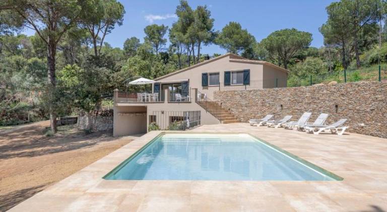 Chalet with pool in Palafrugell
