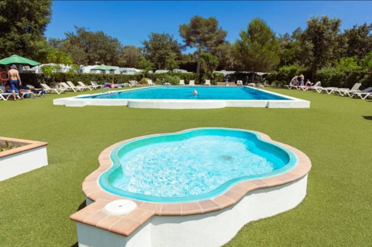Camping suite with pool — photo 2