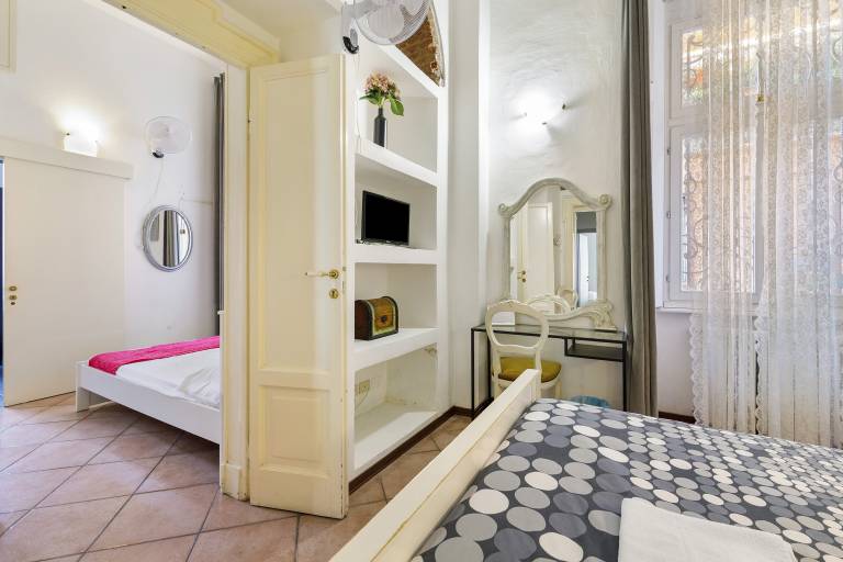 Private room with barbecue & fast internet | Close to Porta Torre — photo 5