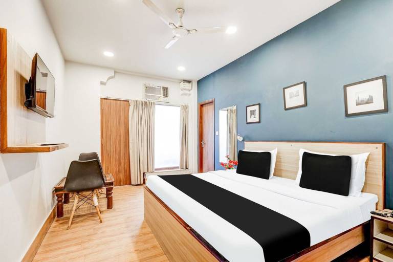 Hotel O Palam Near Railway Station