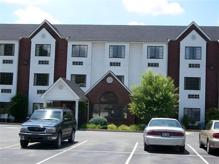 Quality Inn & Suites Prestonsburg next to Mountain Arts Center in Prestonsburg, KY