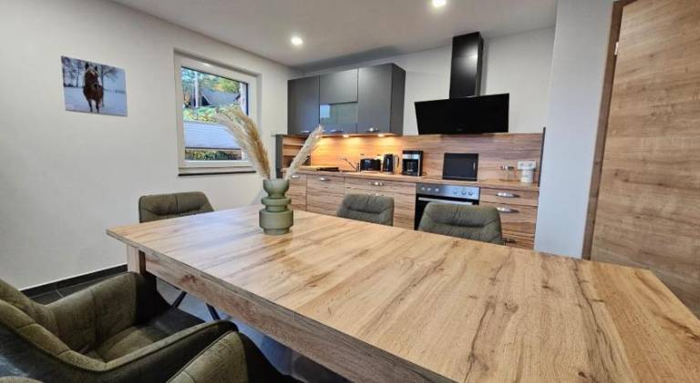 Holiday apartment with grill, garden & patio — photo 3