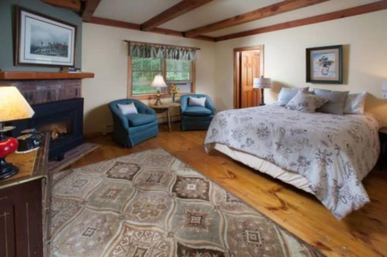 Bed and breakfast  Eaton Center