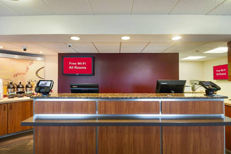Red Roof Inn Madison, WI — photo 4