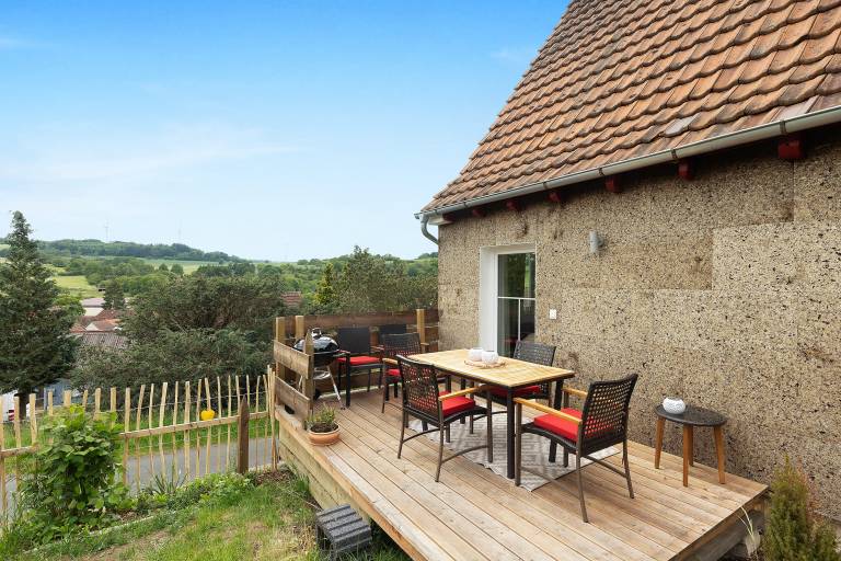 Country House 'Vogelsberger Bett Unser Korkhaus' with Mountain View, Private Terrace and Wi-Fi — photo 2