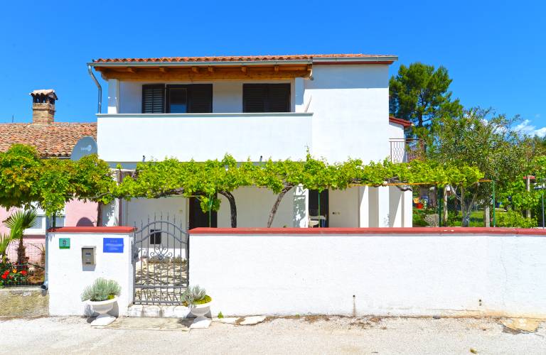 Child-friendly nice holiday apartment with barbecue & terrace | Dogs allowed — photo 2