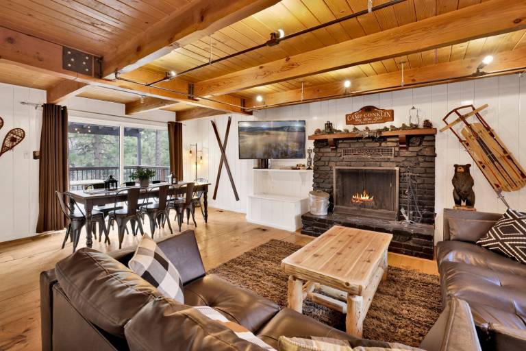 Village Relaxation at Camp Conklin Big Bear - Hot Tub in San Bernardino, CA