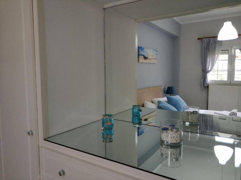 Holiday apartment with yard & terrace — photo 2