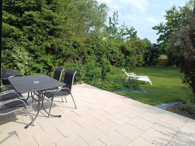 House with pool, patio & grill | Nature view — photo 5