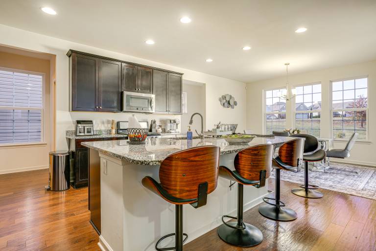 Centrally Located Home in Fredericksburg! — photo 3