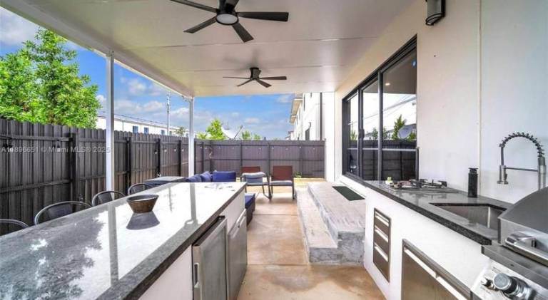House | Pets allowed in Florida City, FL
