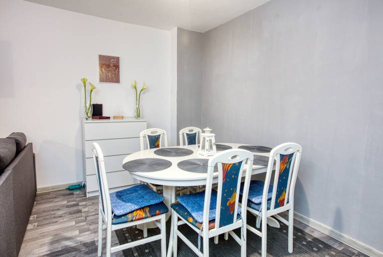 Rental apartment with barbeque & yard — photo 5