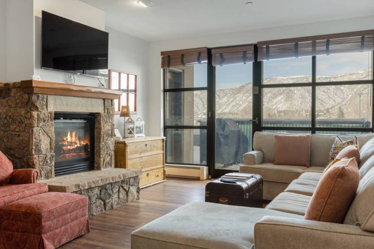 Condo  Avon