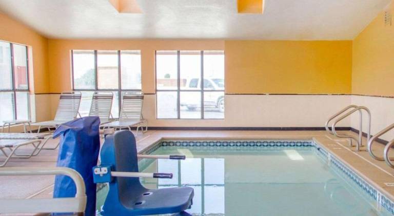 Quality Inn Broken Arrow - Tulsa — photo 2
