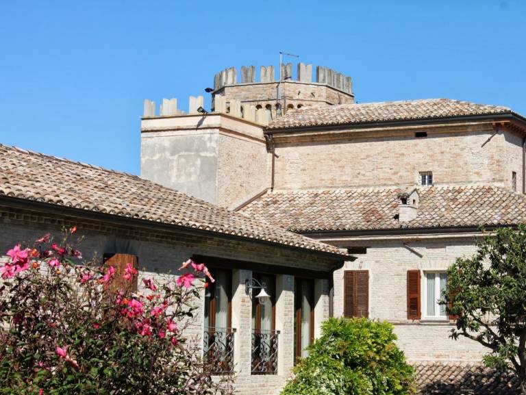 Castello di Montegiove in Fano