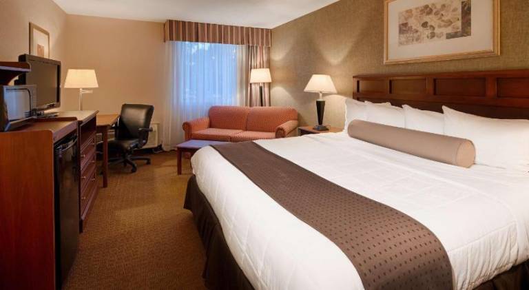 Baymont Inn & Suites in Marietta, OH