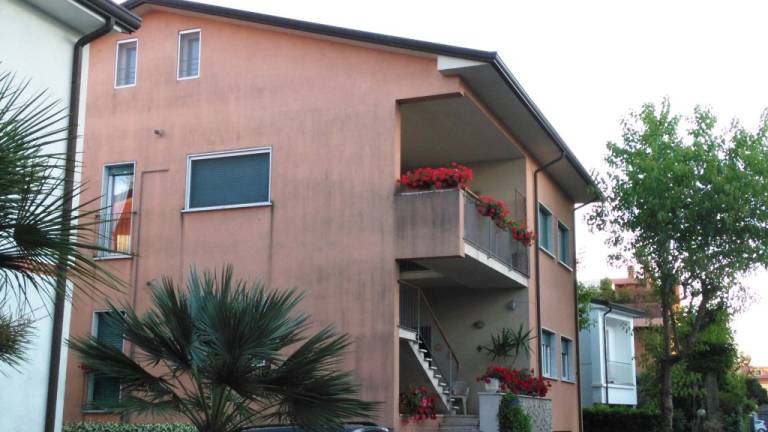 Apartment with terrace & yard | Garden view — photo 3