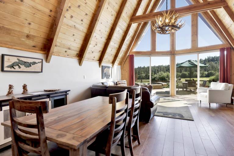 Cabin with barbecue & jacuzzi | Lake view — photo 5