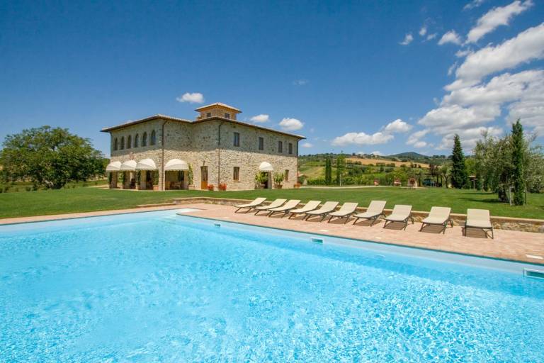 Child-friendly villa with yard, barbeque & patio | Dogs allowed in Terni