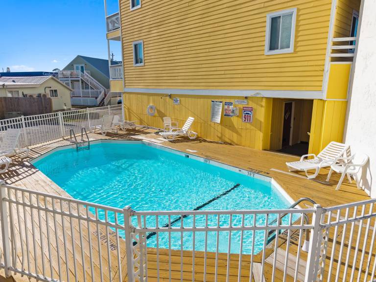 Rental apartment with pool | Water view | Suitable for remote work in Carolina Beach, NC