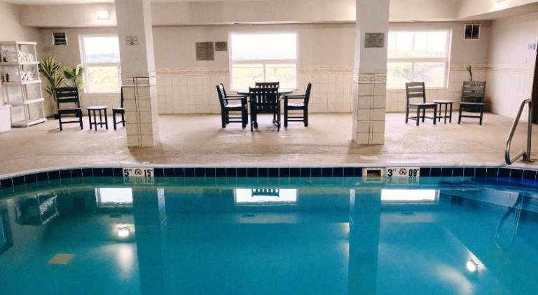 Country Inn & Suites by Radisson, Moline Airport — photo 4