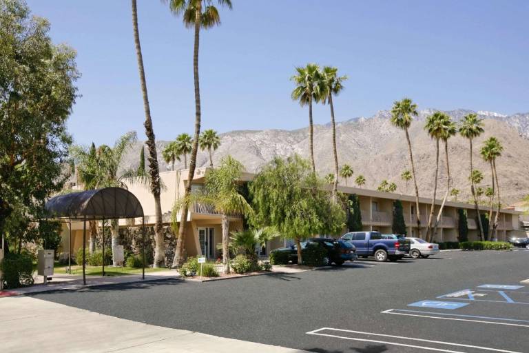 Days Inn Palm Springs — photo 5
