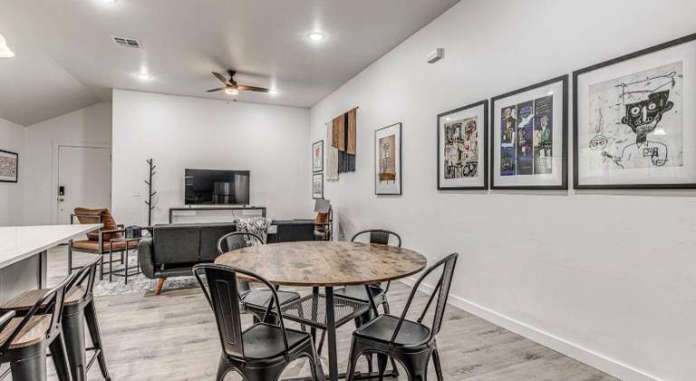 Entire home in Oklahoma City, Oklahoma, United States — photo 5