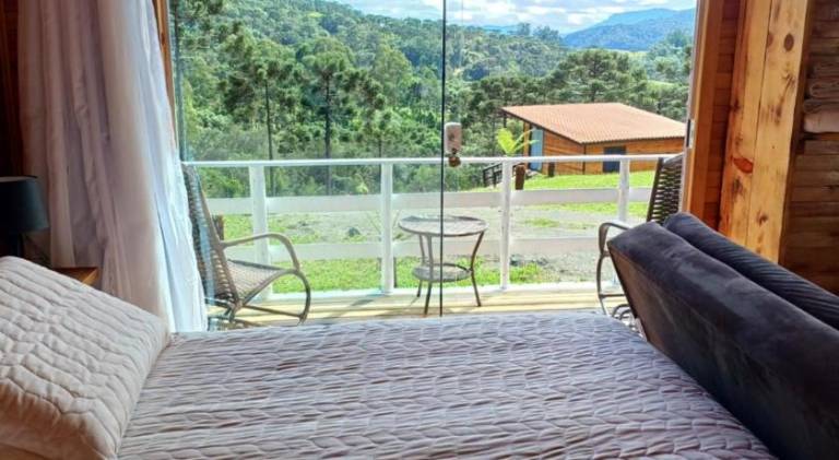 Lodge with jacuzzi & garden in Urubici