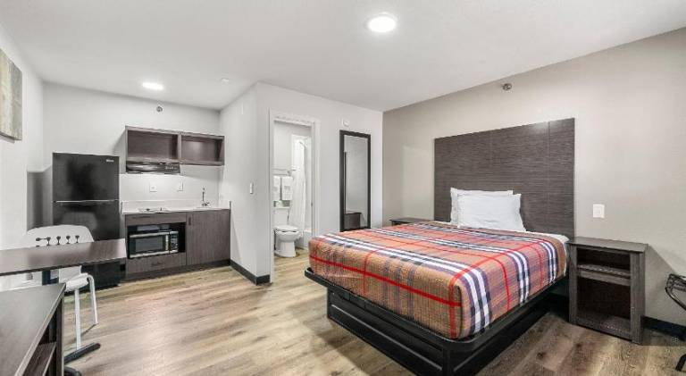 Southern Suites Forest Park in Clayton, GA